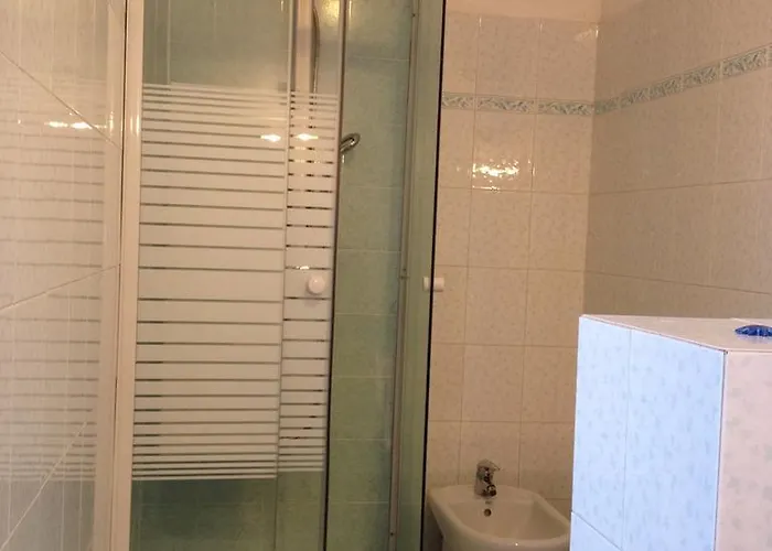 Apricot בית חווה פוליקורו